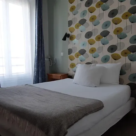 Zazie Otel 2*
