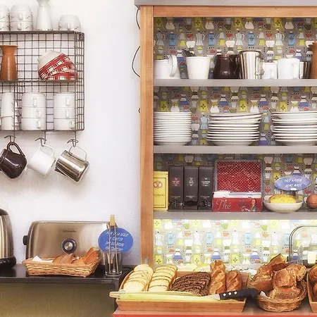 Zazie Отель