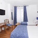 فندق زازي 2*